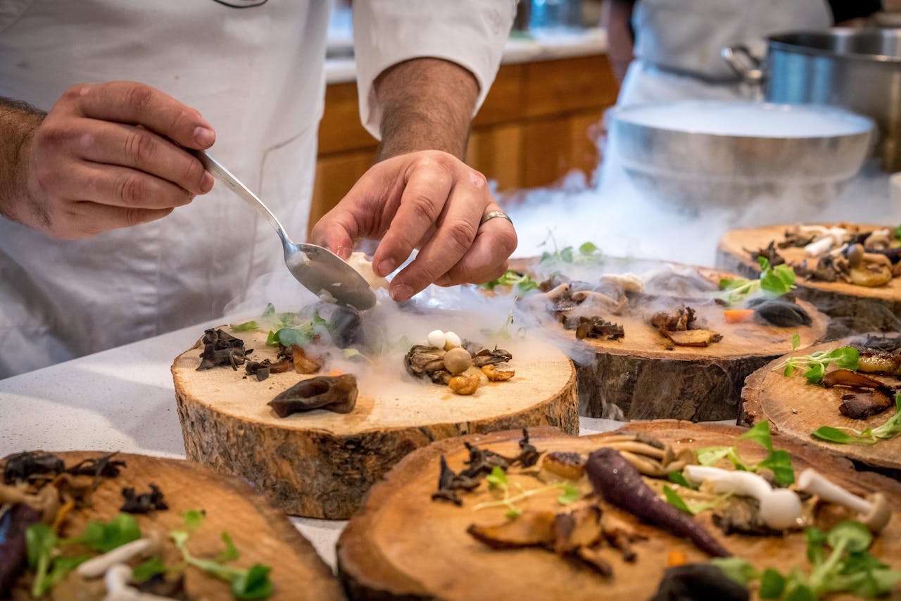 Where to Try Best Dishes in Nashville: Local Cuisine Secrets